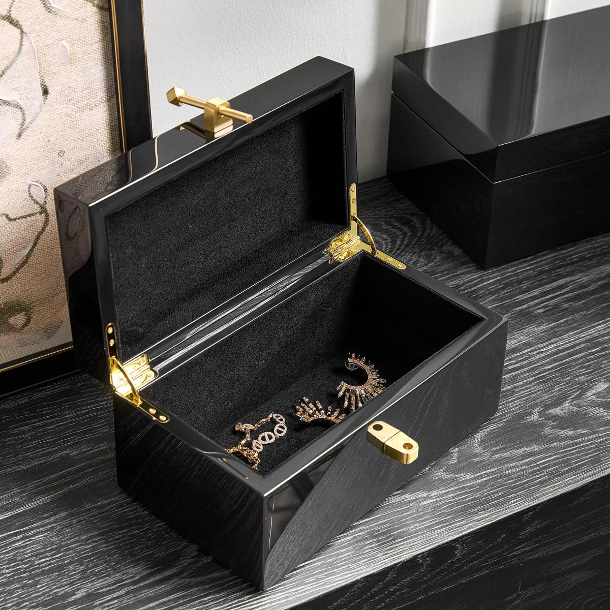 Tuxedo Box