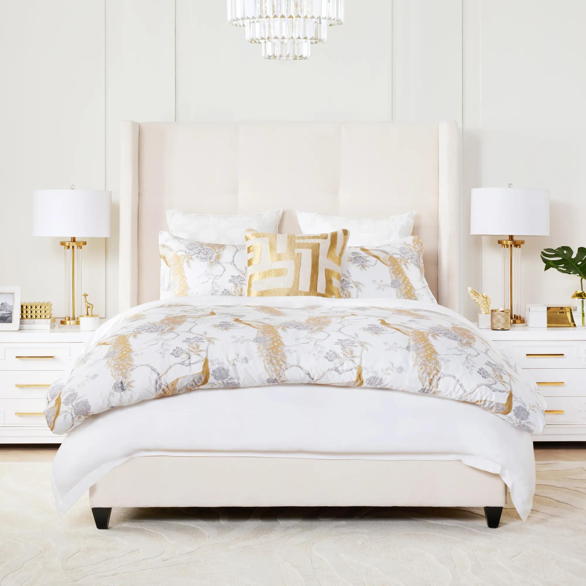 Pavo Bedding - Ivory/Gold